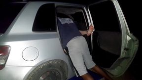 casada gostosa se acabou na piroca preta sem camisinha no carro em local publico deserto