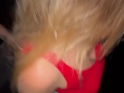Threesome in ascensore nel centro commerciale