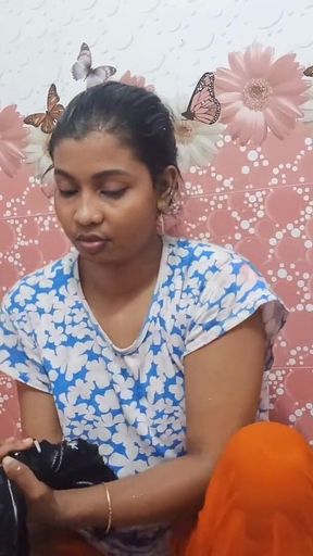 Indian Home Made Beautiful Lady Cocking Time Sex Video Enjoying Sex Video