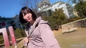 Asian Japanese Amateur Has Deep Throat