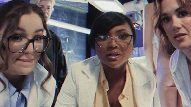 Transfixed - Dolls Eva Maxim Uses Fuck Machine On Leana Lovings While Khloe Kay Fucks Siri D