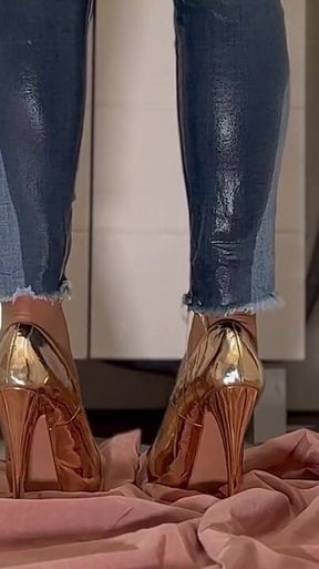 He Pee on My Gold Highheels and Next I Pee Myself in Jeans and Boots
