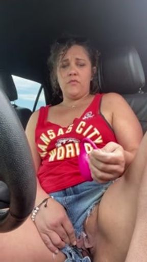 Mommy Cums at Soccer 😈 fans.ly/MalloryKnox37