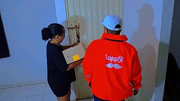 Busty old woman gets fucked by the lucky delivery guy