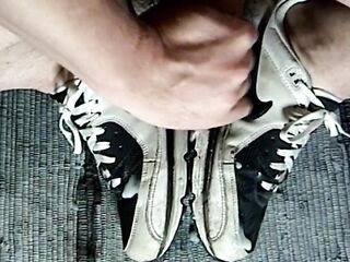 Steffis Nike Air Max LTD get soaked