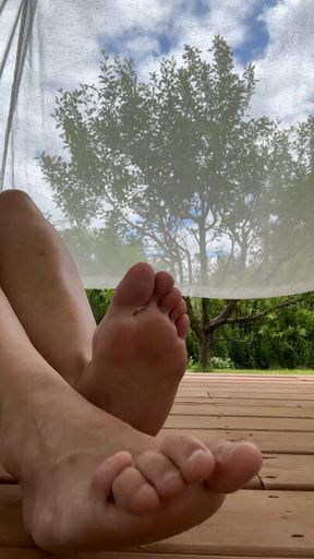 Sole rubbing, toes wiggling