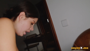 Valkiria Lapiedra, the molten Spanish pornstar, gave up her anal invasion virginity on a chess table. She got nailed firm by a fortunate guy. Let's witness how she handles this utter HD ass fucking
