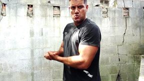 Yuri Gaucho Muscular Male Cumming