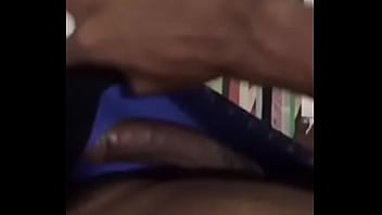 Punheta no banheiro