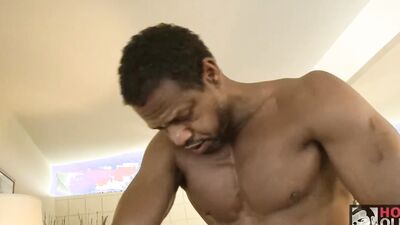 Muscle Stud Shay Michaels Takes Aron Ridge's Huge Black Cock