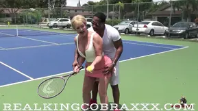 Mature mom Seka Black worships black BBC in bedroom