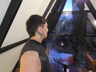 Hermosa culona me invito a una cabaña y follamos por todas partes hasta vernirme en su culo