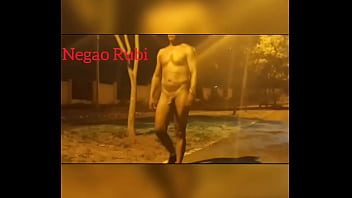 Uma caminhada pela pra&ccedil_a, um dia normal rs