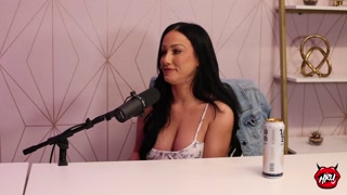 Jennifer White: Her Struggle for Sobriety, The Chaos of Gangbangs &amp; Her 50 Creampie Scene