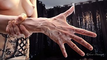 Rebecca Diamante shows her hands'_ veins in topless