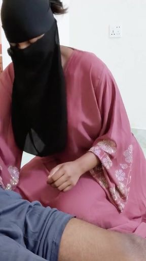 Desi Hijabi aunty's sex secret behind close doors Part-one with bangla voice   Clip 1