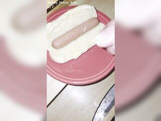 Hotdog! Get your hotdog!