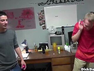 Reality Dudes - Shane, Luke Adams and the Other Guys Turns Hanging Out in a Dorm Into a Full on Gay