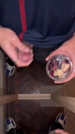 Anon Bro Dared to Cum in his Smoothie and Drink it