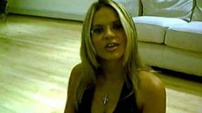 Sizzling hot exotic bronze skin blondie chatting on webcam