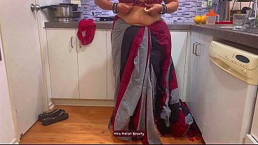 Hottest Desi Wife Saree Sex Big Ass Pressing Blowjob Face Fucking and Loud Floor Missionary
