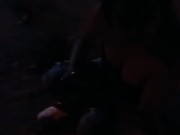 Chica de 21 años pillada en la calle después de la fiesta en la que follamos en un motel público