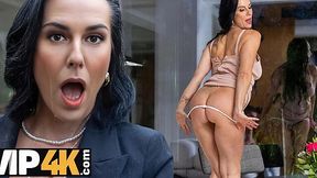 Texas Slut Patti Loves Sucking Dick Behind a Fence, Cheating on Her Cuck Husband in 4K
