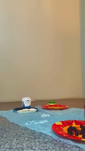 Food Foot Play
