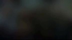 motorista do taxi deixou eu ir masturbando ele durante a viajem, ele tinha esposa, ficou nervoso mas o pau estava muito duro