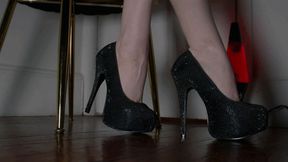 M - Dangling Sexy Goth Black Heels