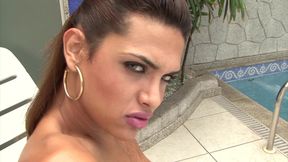 Latina shemale teen Taina Loussda masturbates