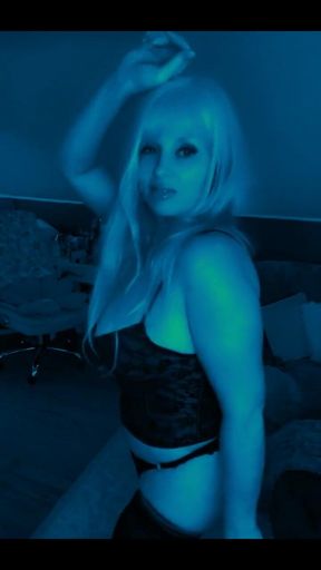 Delicious Dommy Dicktation