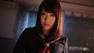 日本女学生角色扮演者在轮奸中感到高兴