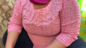 Big Pussy BBW Big Ass &amp; Huge Boobs Hot Egypt Stepmom Washing Dress &amp; Gets Horny!