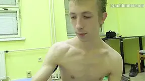 Dilettante Czech Lad Got Paid For A Oral-sex-service