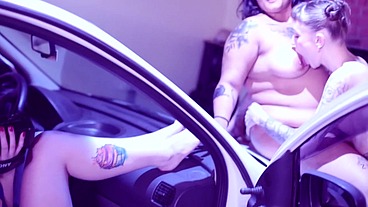 3some Bitches Cumming in Car
