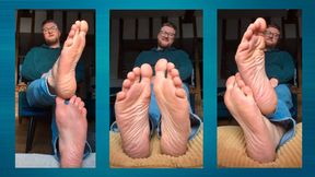 Humiliating jerk off instruction: Feet JOI