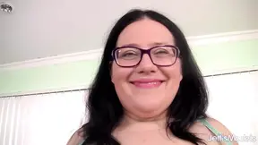 Plumper Becki Butterfly wanks with toys