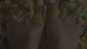 Sparky Cake Foot Smash