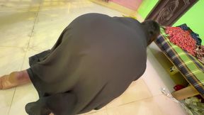 Egyptian Big Ass Hot Muslim Stepmom Stuck Under Bed Just Then I See Her Pussy and Fuck Her Big Ass