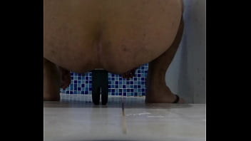 30CM pra dentro, 12 inch dildo on ass