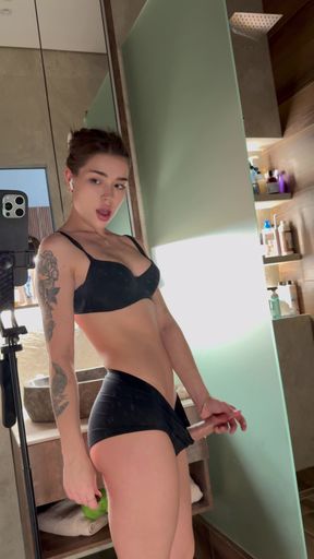 My panties smell like my trans dick