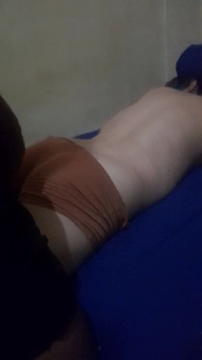 Put a small dick into the pussy of a beautiful BF