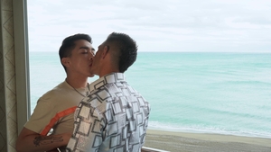 Hot Makeout Session Awakens Desires