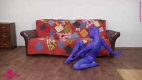 Splits in Zentai costume