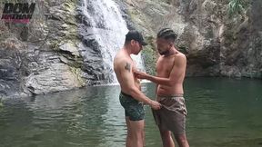 Bareback Outdoor Gay Sex Goes Wrong