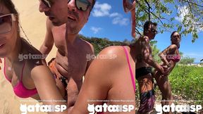 eu e o corno aprontando em uma praia deserta em fernando de noronha