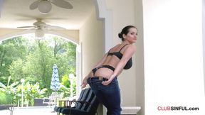 Jeans striptease