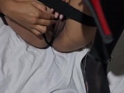 Mi sexy esclava se mete el dedo rico.