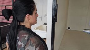 Lady Queen punishes and destroys her prisoner